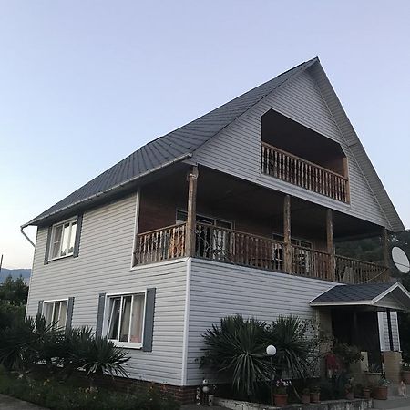 Hotel Dom U Morya Pizunda Exterior foto